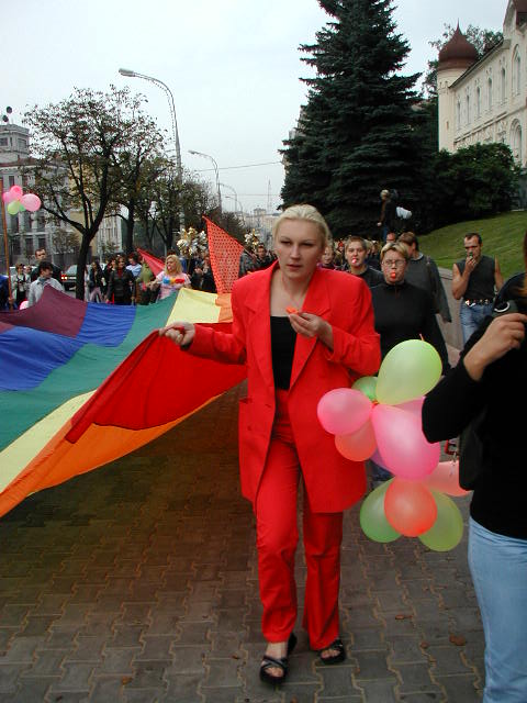 Елена Гуща на Belarus Gay Pride. Минск, 2001 г. Источник: https://russska.livejournal.com/