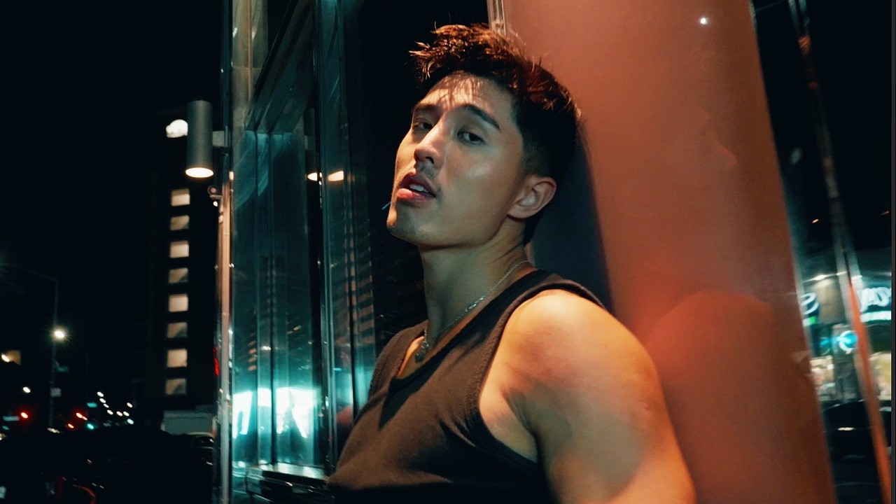 Звезда квир-попа возвращается с новым хитом Звезда квир-попа возвращается с новым хитом