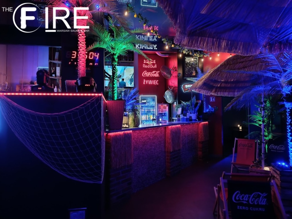 Самые попурярные гей-сауны Варшавы. Dark-rooms, джакузи и... 