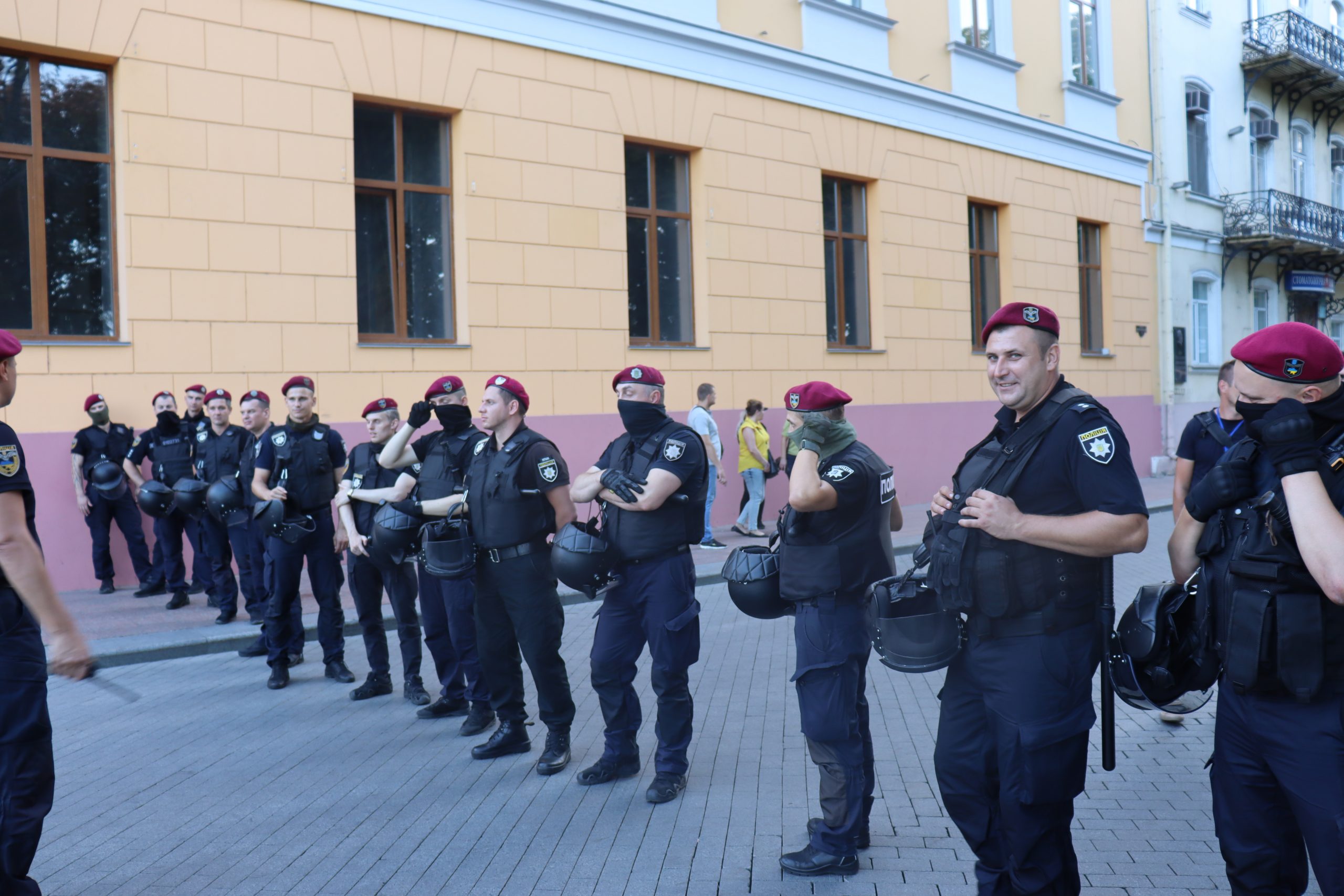 Полиция и Одесса Прайд: взрывы, провокации, угрозы. Эксклюзивный фоторепортаж