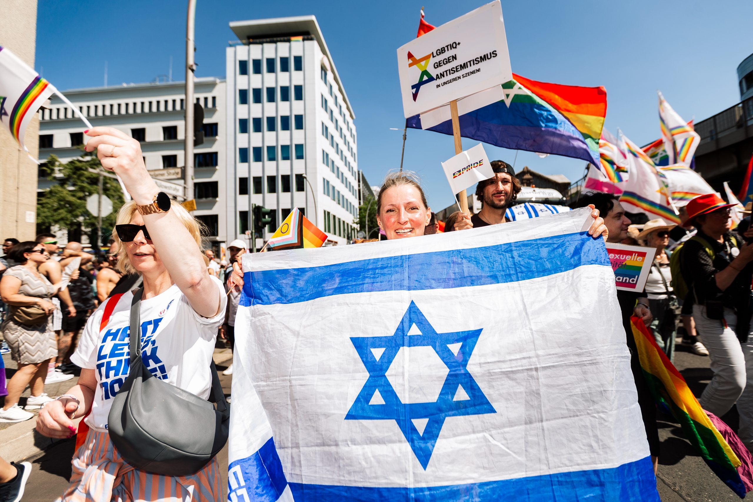 Участники Berlin Pride 2026: гордые и несломленные. Фото