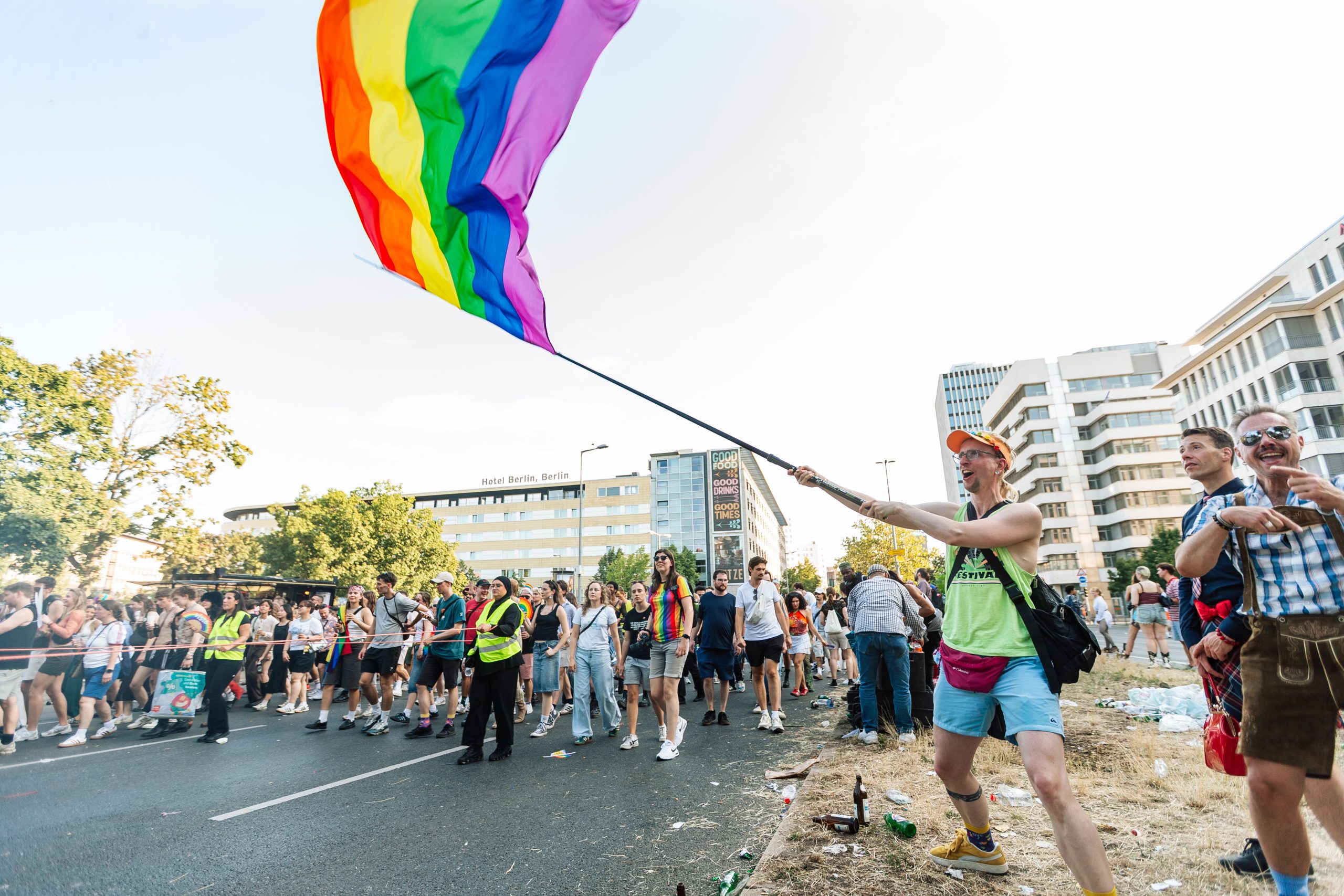 Участники Berlin Pride 2026: гордые и несломленные. Фото