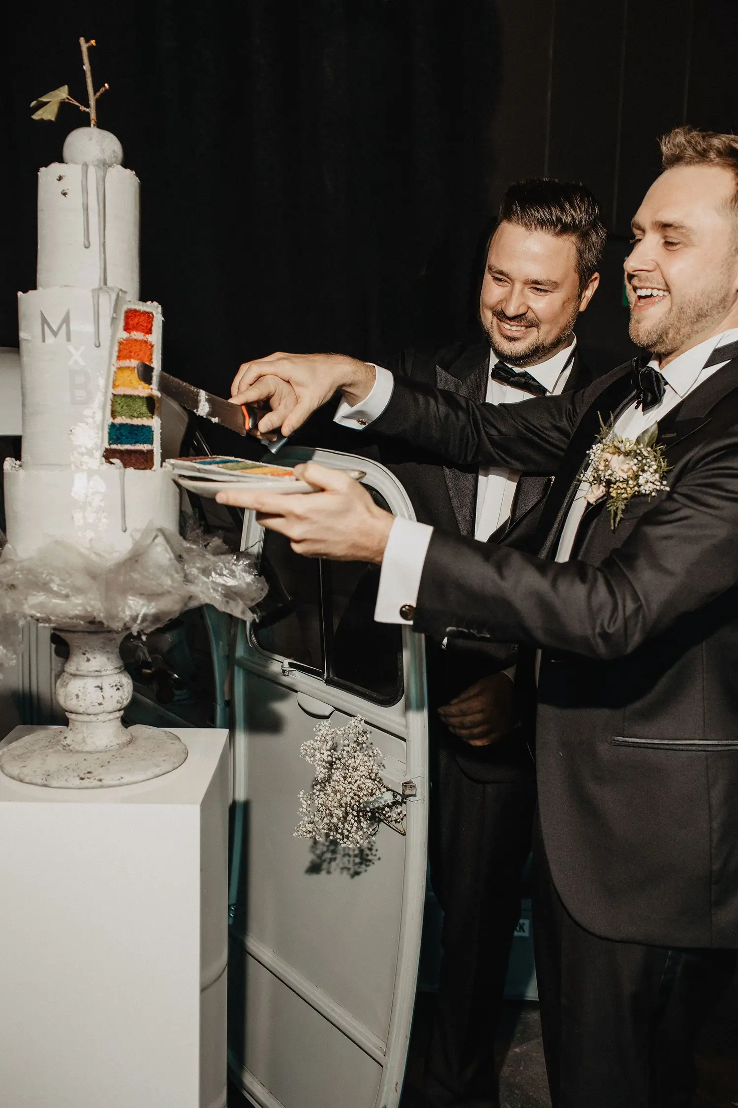 Стильное и душевное торжество в Мюнхене: осенняя гей-свадьба