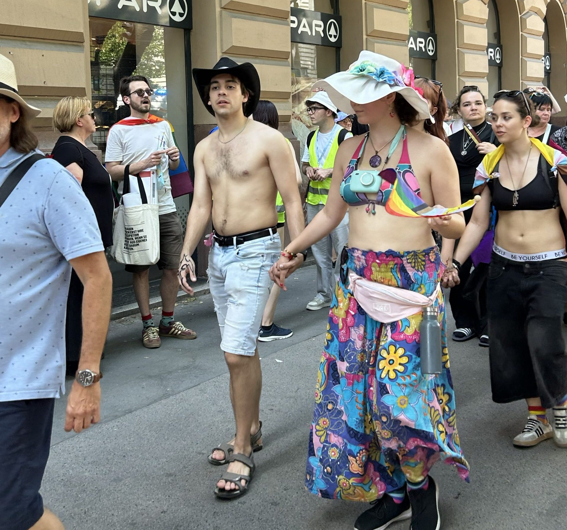 Прайд в Будапеште и урок для Беларуси
