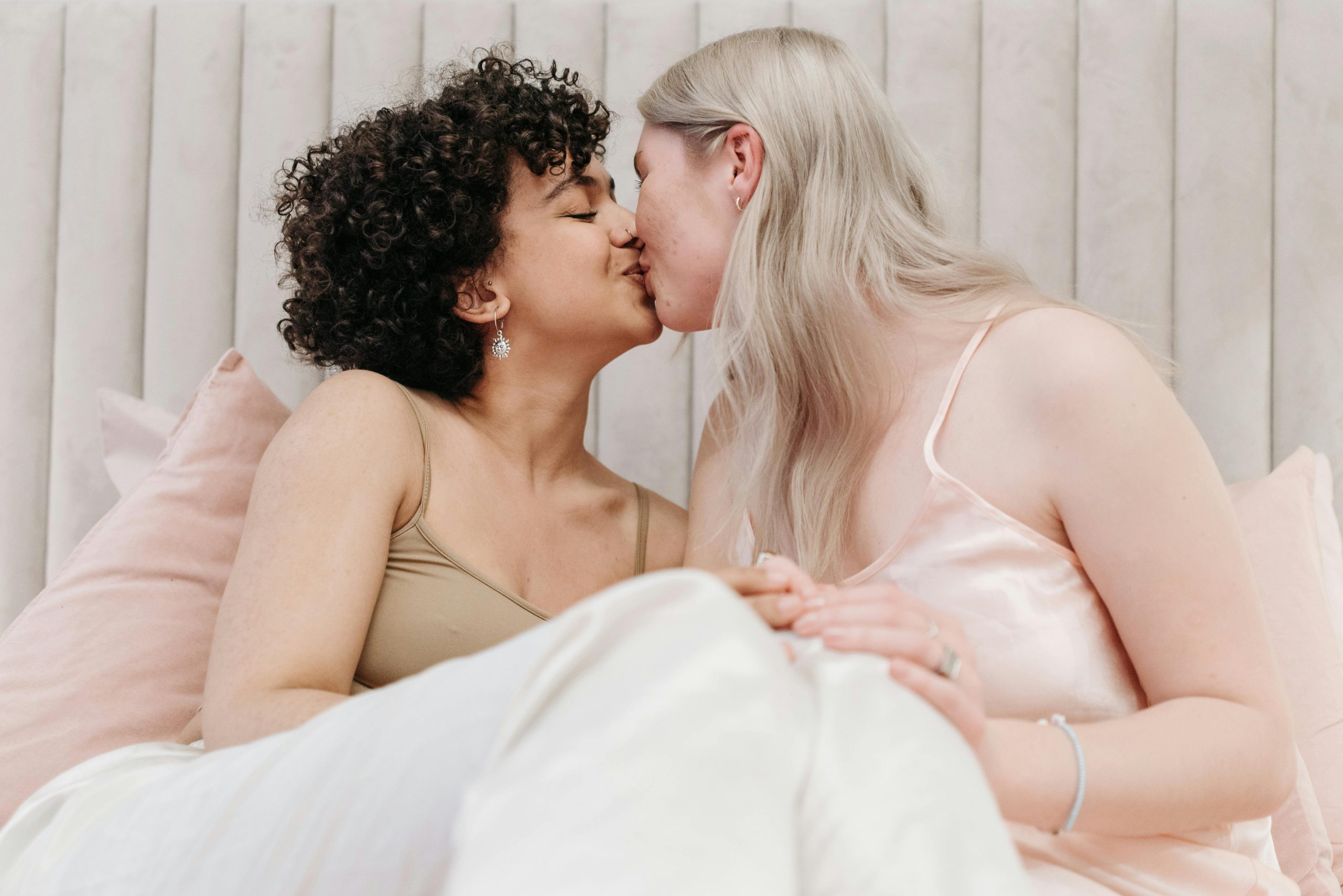 Главные мифы о «сексуальной смерти» лесбиянок