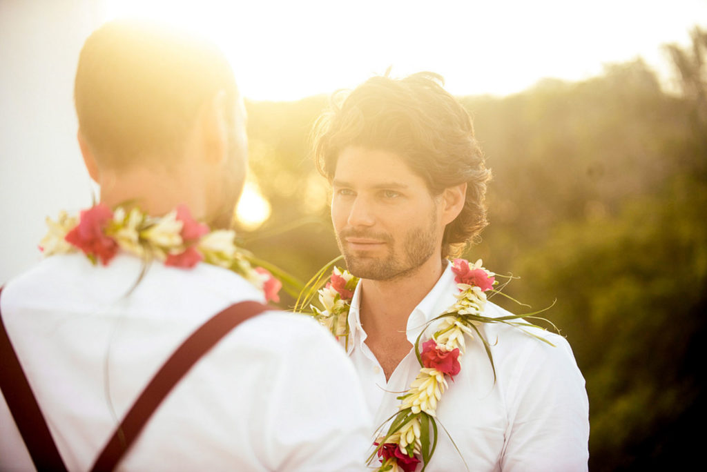Прекрасная гей-свадьба на пляже в Муреа. Фоторепортаж