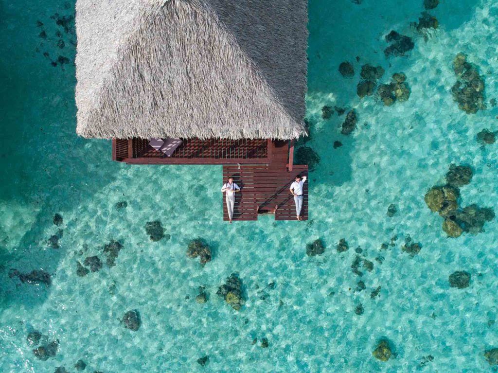 Прекрасная гей-свадьба на пляже в Муреа. Фоторепортаж