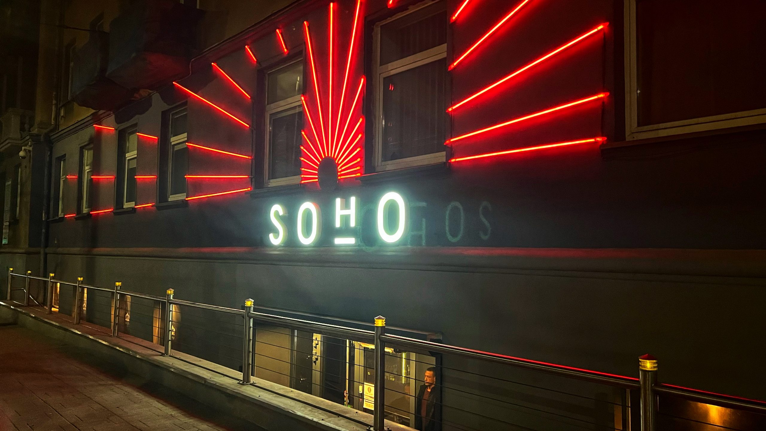 Гей-клубы и квир-места Вильнюса: где ЛГБТК провести ночь